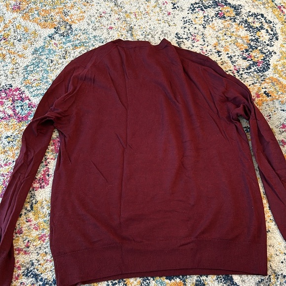 Banana Republic V neck sweater - Picture 3 of 3